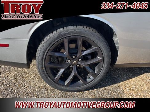 Used 2020 Dodge Challenger SXT w/ Blacktop Package image 11