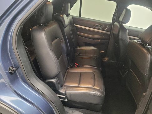 Used 2019 Ford Explorer XLT w/ Equipment Group 202A image 19