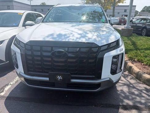 Used 2025 Hyundai Palisade SEL FWD image 3