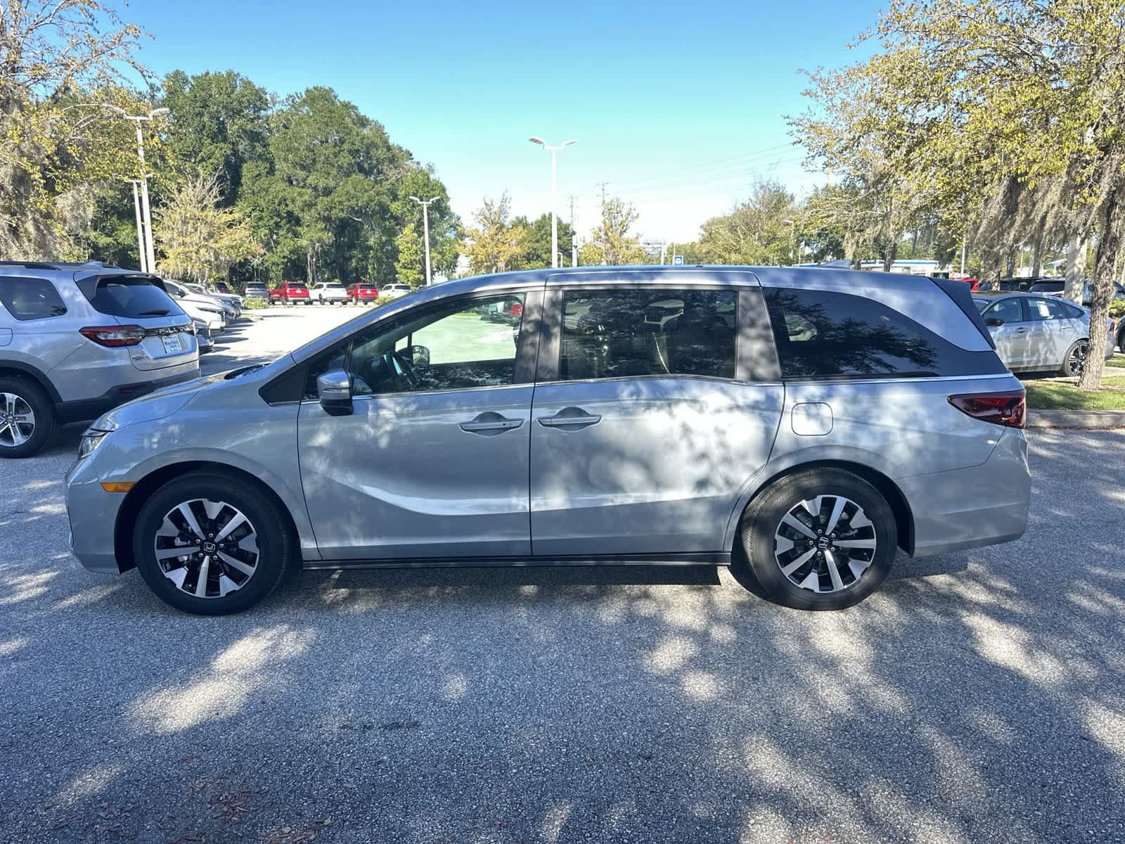 New 2027 Honda Odyssey EX-L image 3