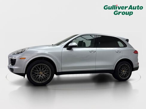Used 2017 Porsche Cayenne Platinum Edition w/ Premium Package (PJV) AWD/4WD image 2