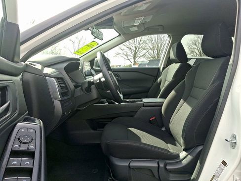 Used 2024 Nissan Rogue S image 13