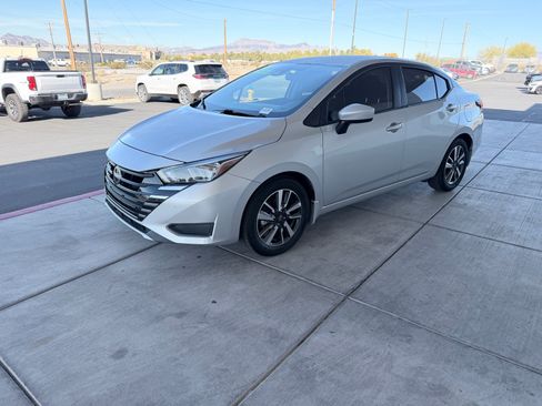 Used 2024 Nissan Versa SV w/ Trunk Package image 7