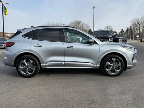 Used 2023 Ford Escape ST-Line Select image 9