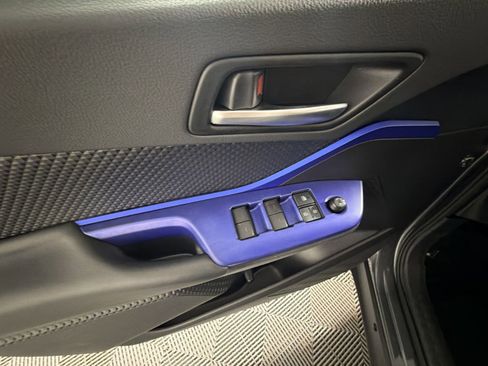 Used 2021 Toyota C-HR XLE image 15