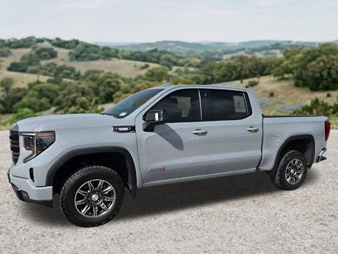 Used 2024 GMC Sierra 1500 AT4 w/ Technology Package AWD/4WD image 4