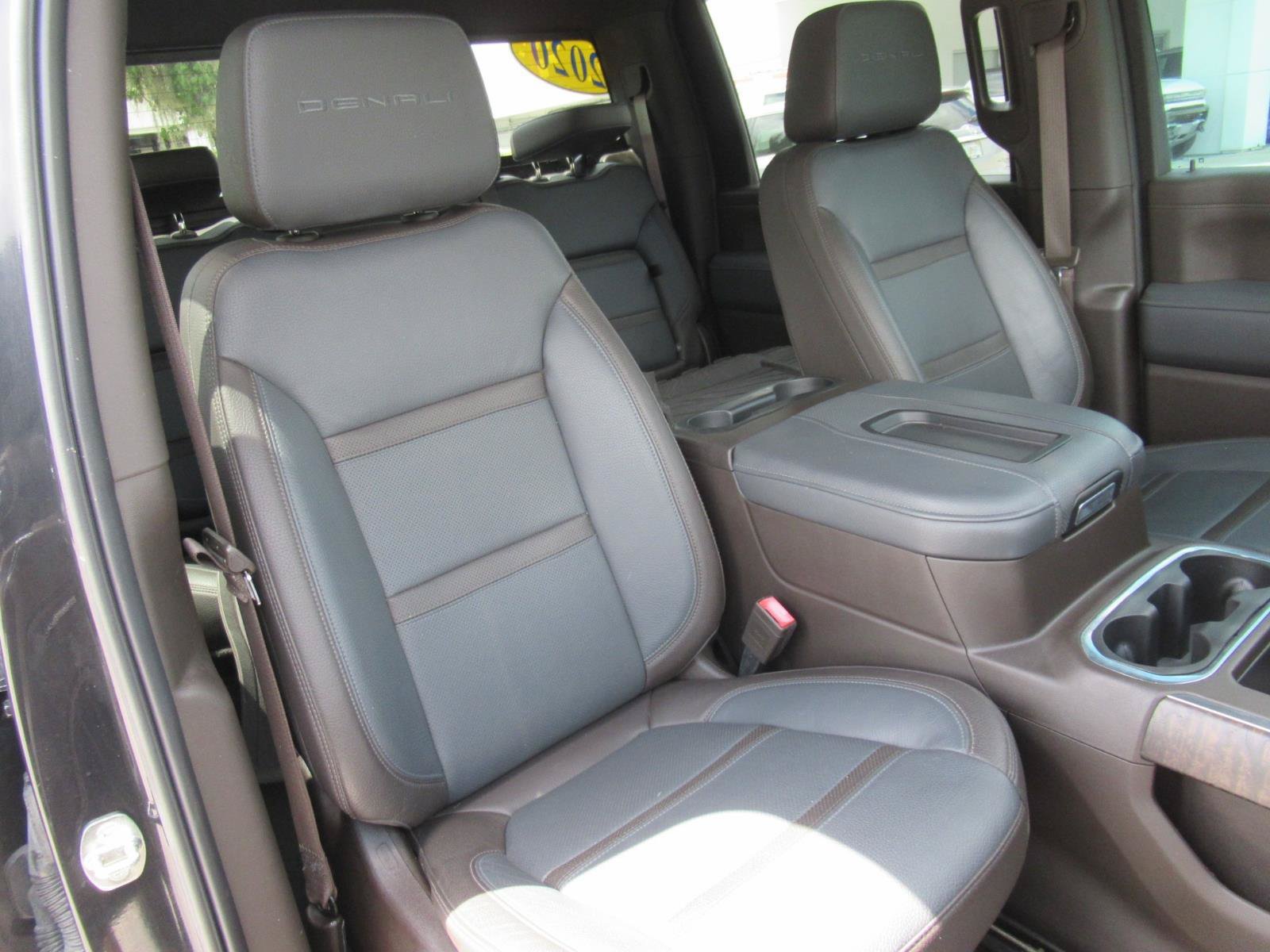Used 2020 GMC Sierra 2500 Denali w/ Denali Ultimate Package AWD/4WD image 9