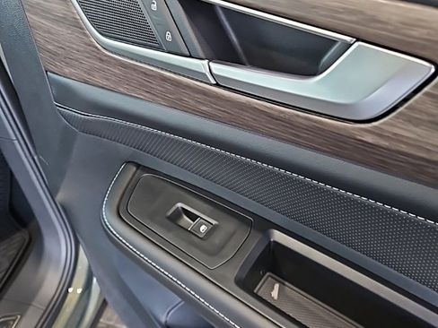 New 2026 Volkswagen Atlas SEL image 12