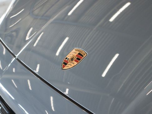 Certified 2025 Porsche Cayenne Coupe image 31