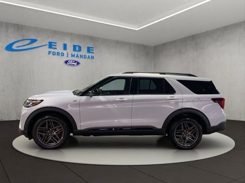 New 2026 Ford Explorer ST-Line w/ ST-Line Street Pack image 3
