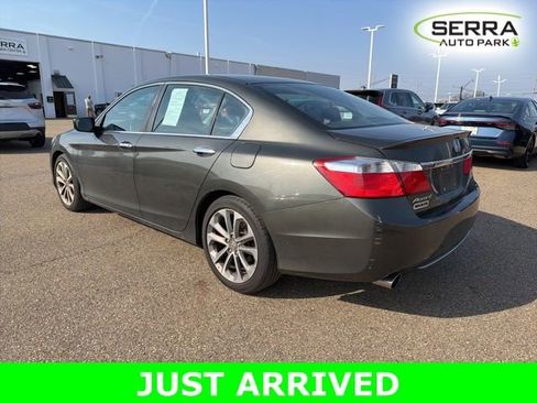 Used 2014 Honda Accord Sport image 4