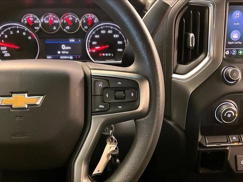 Used 2020 Chevrolet Silverado 1500 LT AWD/4WD image 18