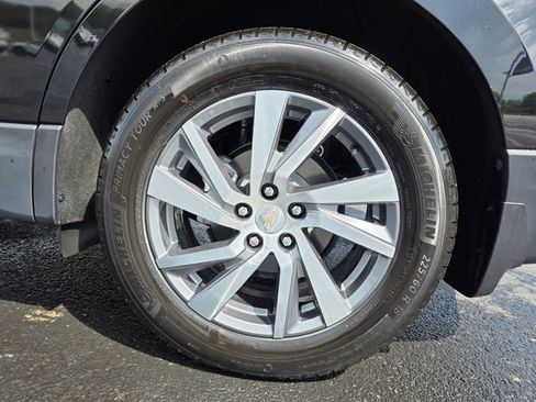 Used 2024 Chevrolet Equinox Premier AWD/4WD image 8