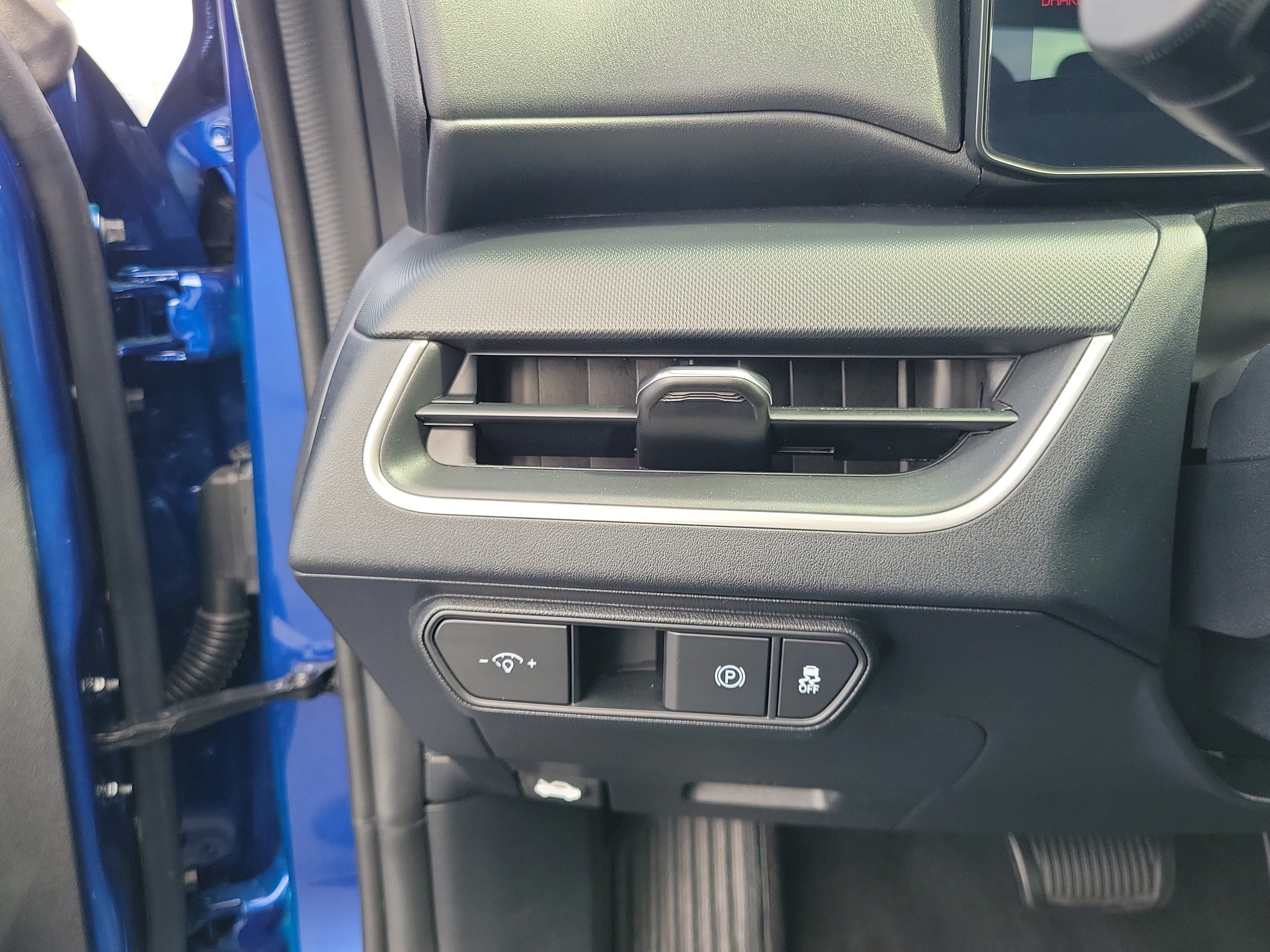 Used 2025 Kia K4 FWD image 21