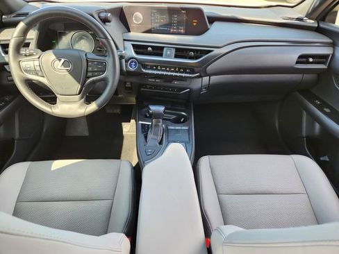 Used 2019 Lexus UX 250h w/ Premium Package image 14