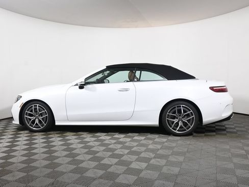 Used 2023 Mercedes-Benz E 450 4MATIC Cabriolet image 2