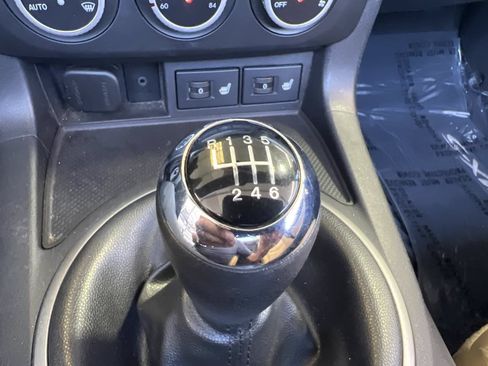 Used 2012 MAZDA MX-5 Miata Grand Touring w/ Premium Pkg RWD image 19