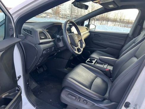Used 2023 Honda Odyssey Sport image 12