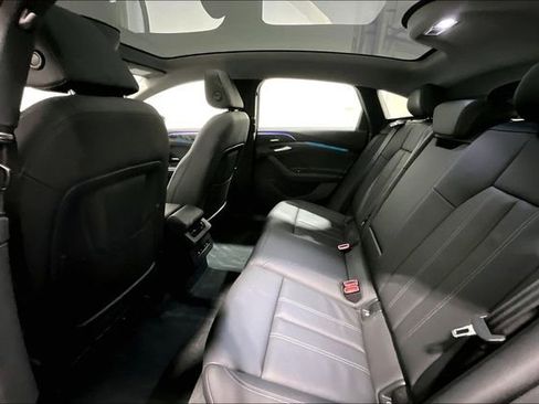 Used 2025 Audi A6 e-tron Premium Plus w/ Premium Plus AWD/4WD image 24