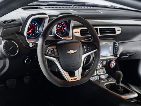 Used 2013 Chevrolet Camaro SS image 23