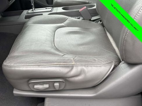 Used 2019 Nissan Frontier SL image 5