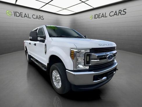 Used 2019 Ford F350 XLT w/ FX4 Off-Road Package AWD/4WD image 3