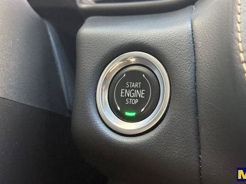 Used 2023 GMC Yukon XL AT4 w/ AT4 Premium Package AWD/4WD image 31