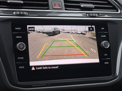 Certified 2023 Volkswagen Tiguan SE image 22