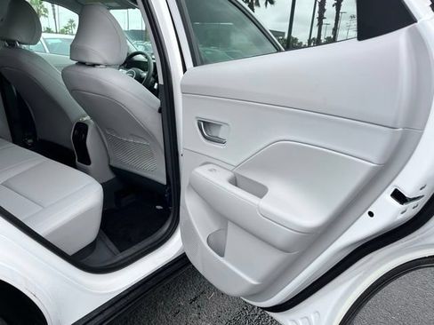 New 2026 Hyundai Kona SEL Premium FWD image 19