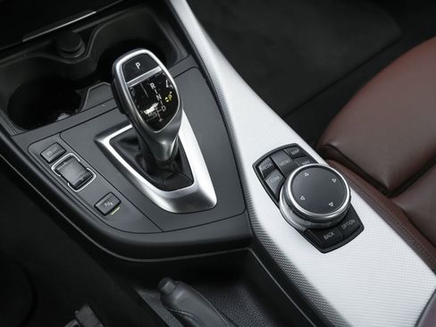 Used 2017 BMW 230i Coupe image 18