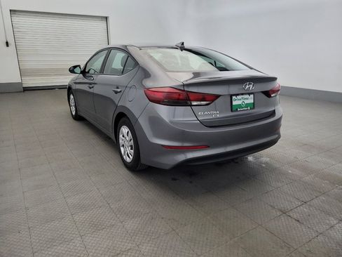Used 2018 Hyundai Elantra SE w/ SE Connectivity Package 04 FWD image 5