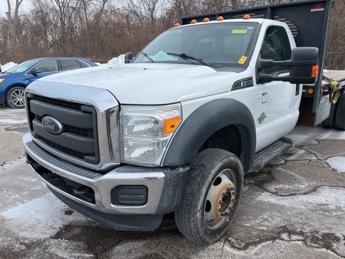 Used 2015 Ford F550 2WD Regular Cab Super Duty image 2