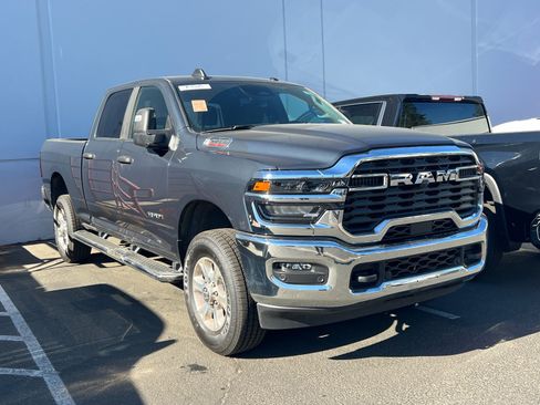 Used 2026 RAM 2500 Big Horn AWD/4WD image 2
