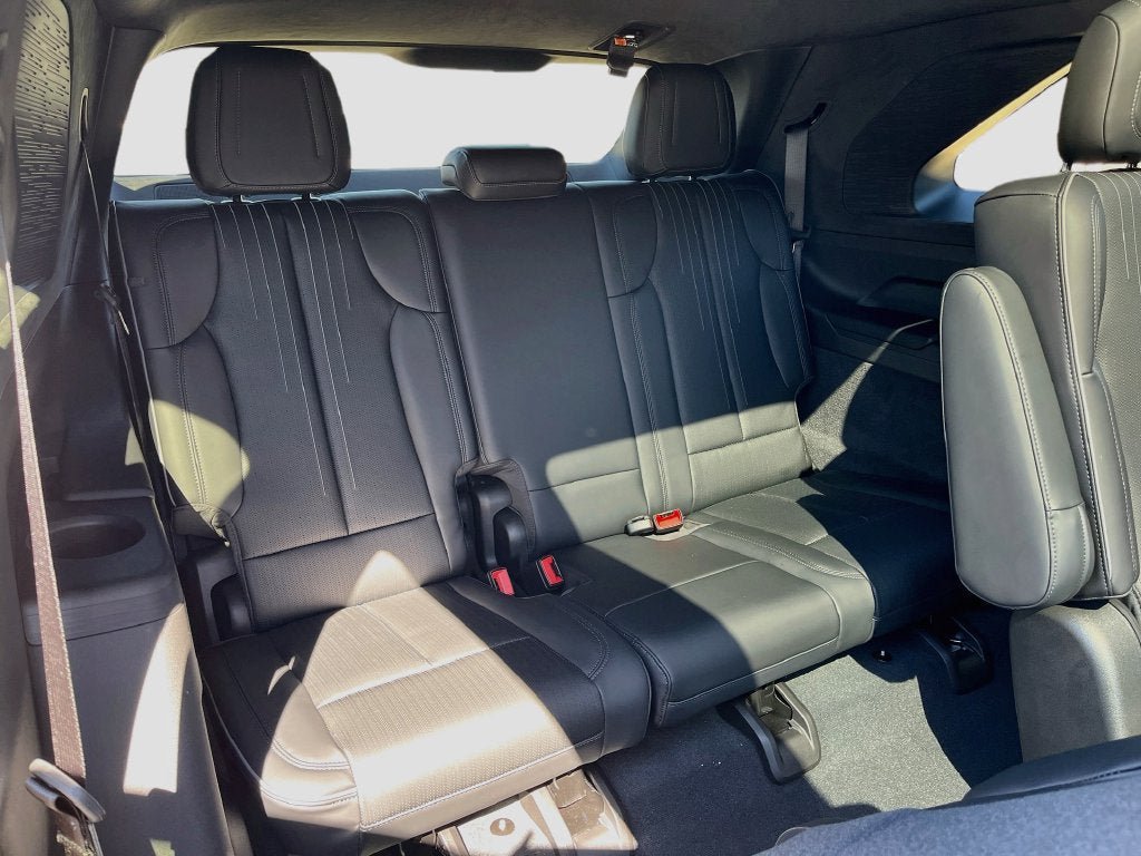 New 2026 Cadillac Escalade IQ Sport 2 w/ LPO, ONYX Package AWD/4WD image 34