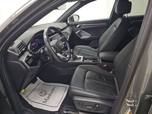 Used 2023 Audi Q3 2.0T Premium Plus w/ Premium Plus Package AWD/4WD image 4