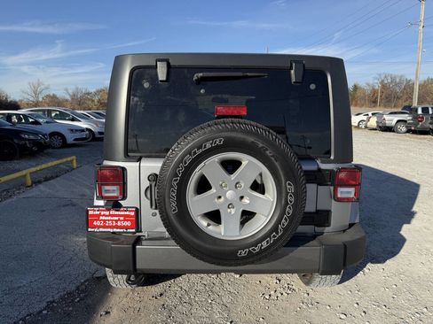 Used 2014 Jeep Wrangler Unlimited Sport image 4