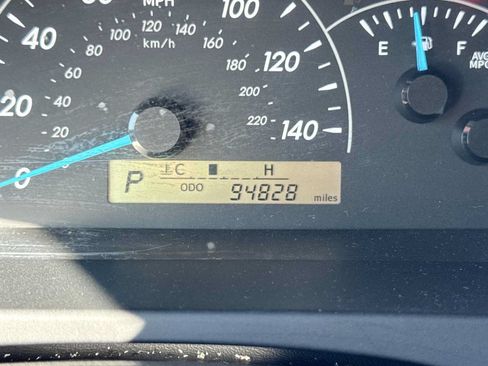 Used 2014 Toyota Camry FWD image 32