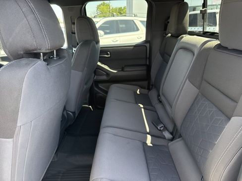 Certified 2026 Nissan Frontier SV w/ Tow Package AWD/4WD image 6