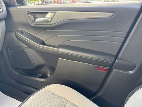 Used 2023 Ford Escape Active w/ Tech Pack #2 AWD/4WD image 21