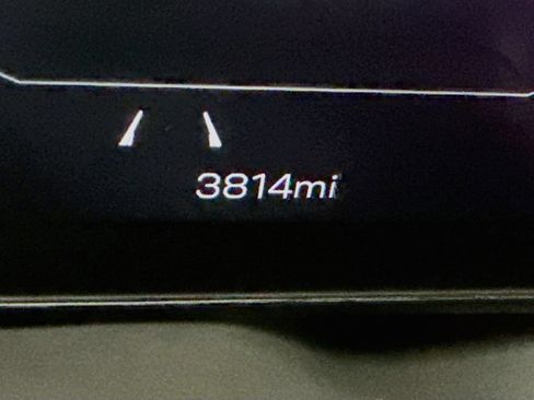 Used 2026 GMC Yukon Denali w/ Sun & Power Step Package AWD/4WD image 4
