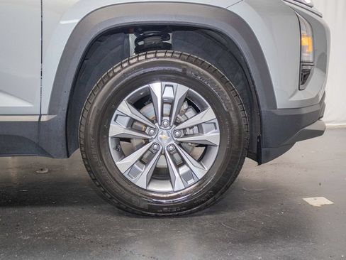 Used 2025 Chevrolet Equinox LT w/ Convenience Package II AWD/4WD image 6