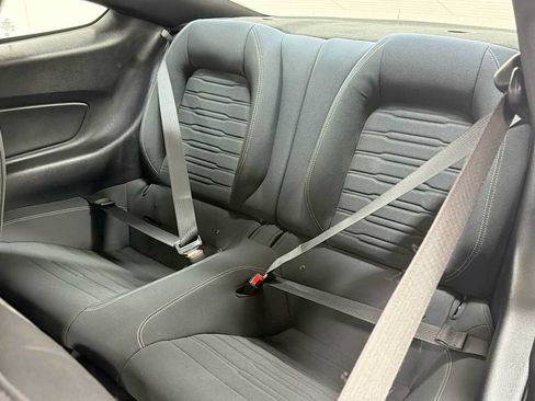 Used 2016 Ford Mustang Coupe RWD image 23
