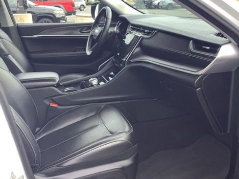 Used 2021 Jeep Grand Cherokee L Limited AWD/4WD image 19