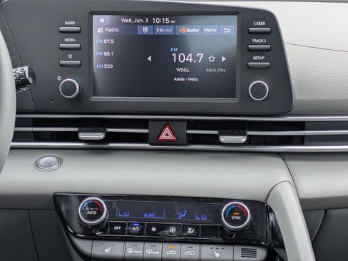 New 2026 Hyundai Elantra SEL Sport FWD image 17
