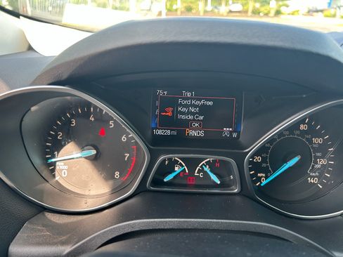 Used 2017 Ford Escape Titanium w/ Equipment Group 301A FWD image 10