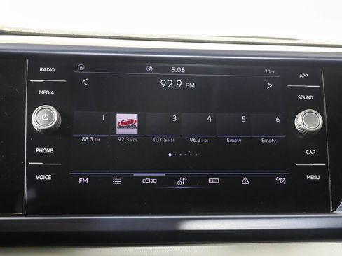 Used 2023 Volkswagen Taos SE FWD image 28