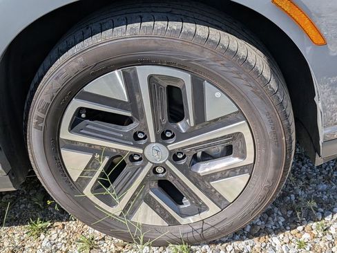 Certified 2023 Hyundai Kona SE image 3