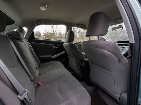 Used 2013 Toyota Prius Plug-In Hybrid image 24