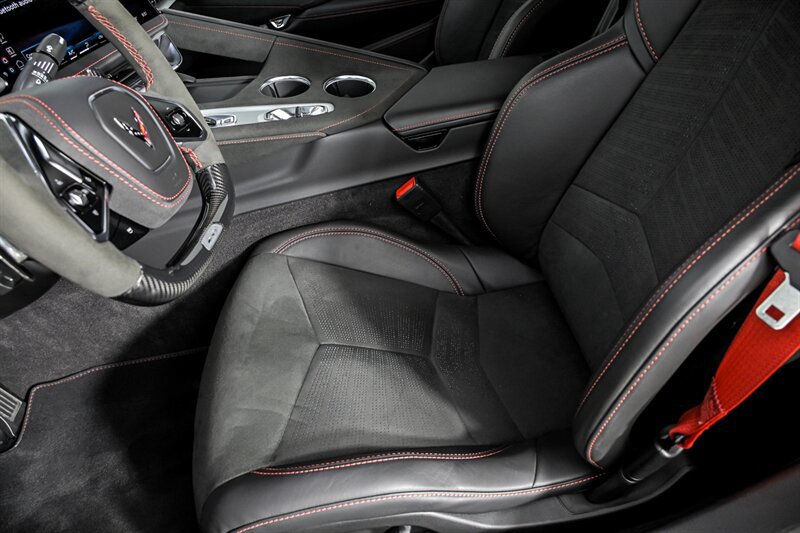 Used 2026 Chevrolet Corvette ZR1 w/ ZR1 Carbon Fiber Aero Package RWD image 19