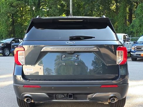 Used 2023 Ford Explorer XLT w/ Equipment Group 202A RWD image 5